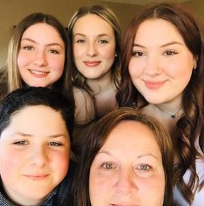 Meet your Posher, Tracy